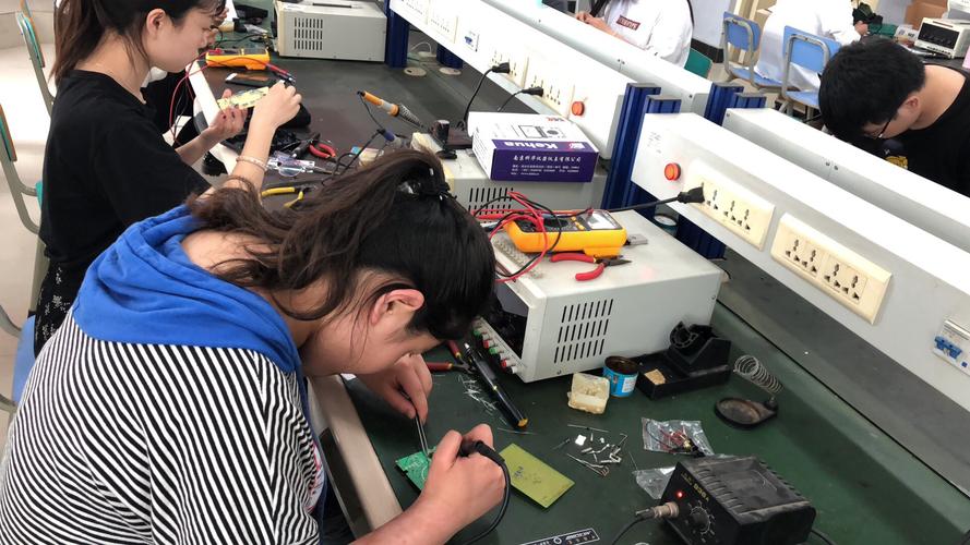 2017至2018学年电子产品制作校内技能大赛圆满落幕